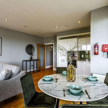 Private Room Available In Spacious High Rise Apartment With Park & City View Dublin Zewnętrze zdjęcie